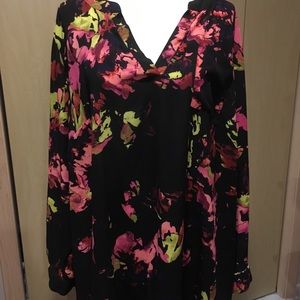 Ava & Viv Black Floral Long Sleeve Blouse